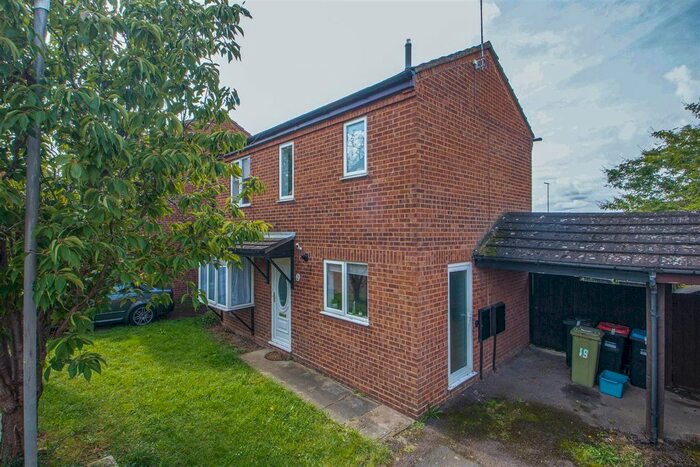 3 Bedroom Semi-Detached House To Rent In Bampton Close, Furzton, Milton Keynes, MK4