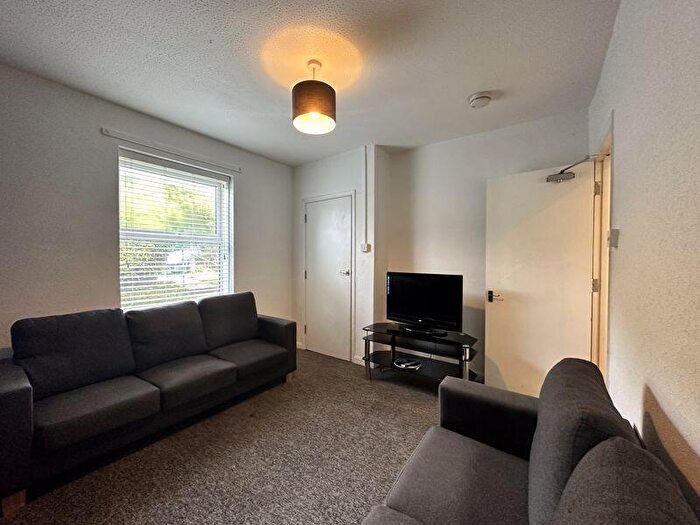 5 Bedroom Semi-Detached House To Rent In Barcombe Road, Brighton, BN1