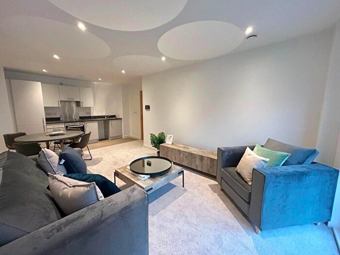 2 Bedroom Apartment To Rent In Bridgewater Wharf, M5