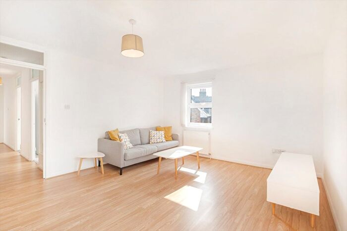 2 Bedroom Flat To Rent In Priory Road, Parsons Lodge, London, NW6