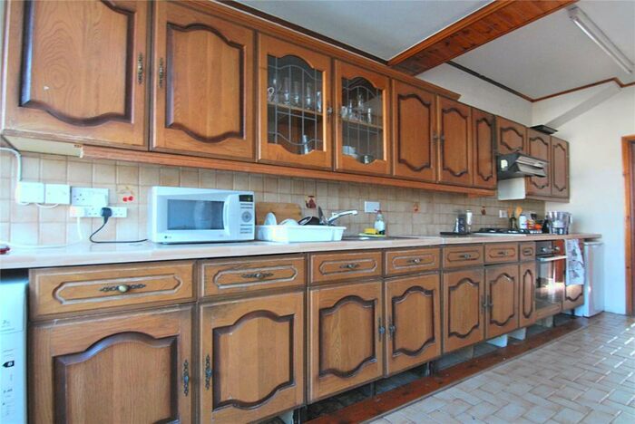 3 Bedroom Terraced House To Rent In New Road, Wood Green, London, N22