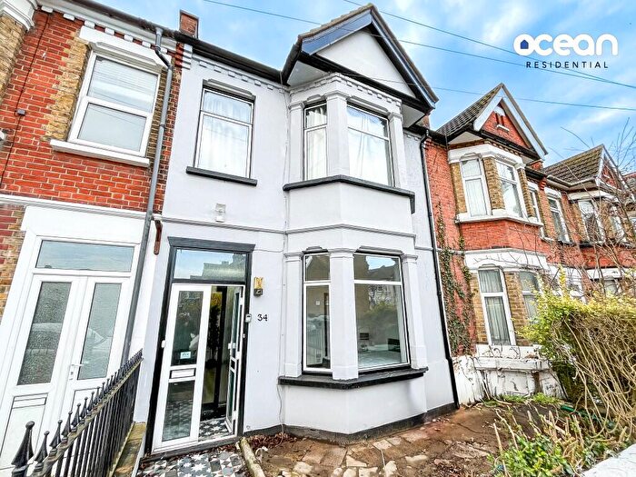 1 Bedroom House Of Multiple Occupation To Rent In Glenmore Street, Southend-On-Sea, Essex, SS2