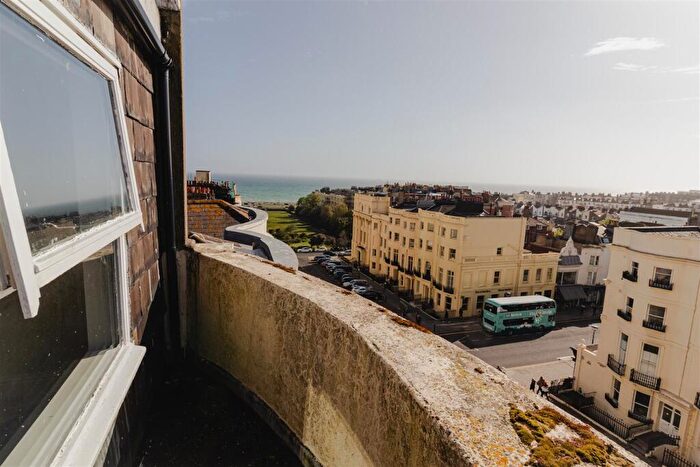 2 Bedroom Apartment To Rent In Brunswick Place, Hove, BN3