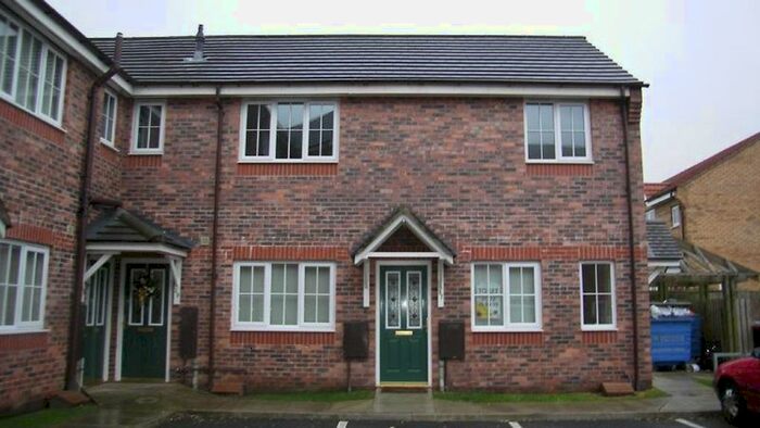 2 Bedroom Flat To Rent In Royal Drive, Fulwood, Preston, PR2