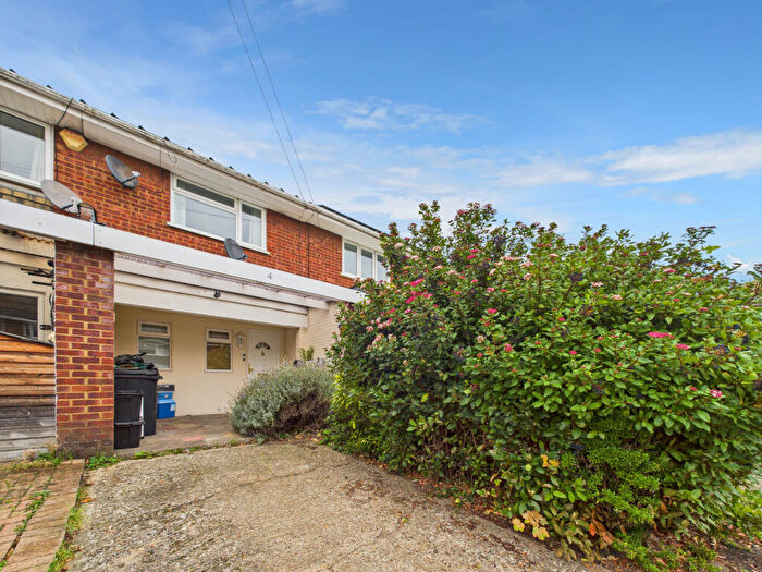 2 Bedroom Terraced House To Rent In Brackenhill Close, Bromley, Kent, BR1