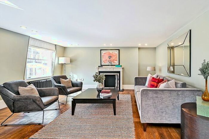 1 Bedroom Flat To Rent In Park Street, Mayfair, London, W1K