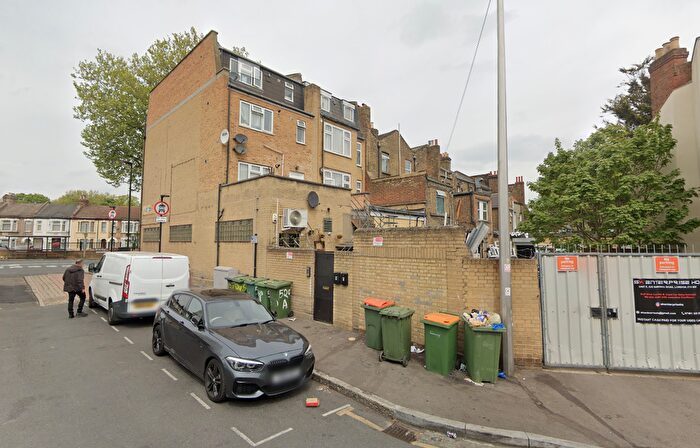 2 Bedroom Flat To Rent In Barking Road, London, E13