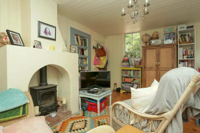 3 Bedroom Detached House For Sale In Westwood Road, Kingston, CT4