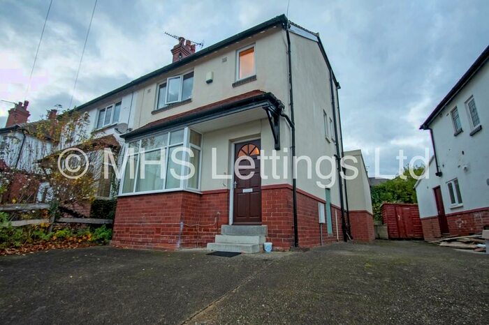 4 Bedroom Semi-Detached House To Rent In Trenic Drive, Leeds, LS6