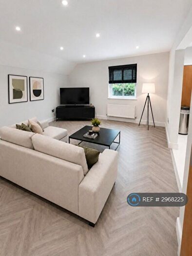 2 Bedroom Flat To Rent In Connaught Road, Reading, RG30