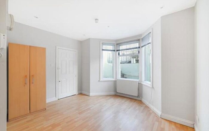 Studio To Rent In Park Road, Marylebone, London, NW1