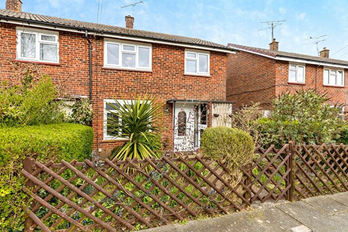 3 Bedroom End Of Terrace House For Sale In Whittington Road, Crawley, West Sussex, RH10