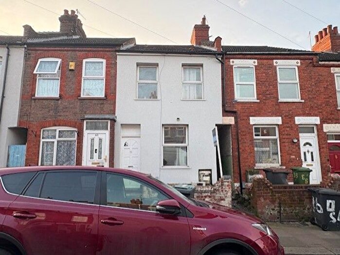 2 Bedroom Terraced House To Rent In Saxon Road, Luton, LU3