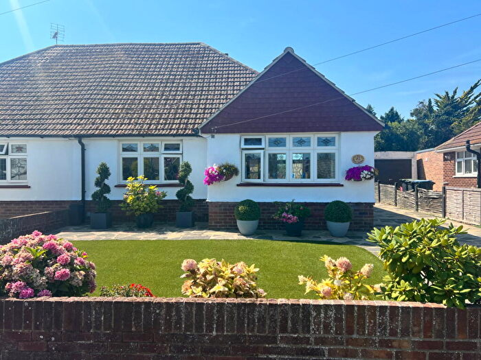 2 Bedroom Semi-Detached Bungalow For Sale In Essex Gardens, Birchington, CT7
