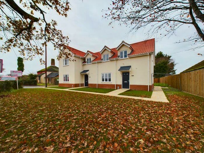 3 Bedroom Semi-Detached House For Sale In Bury Road, Stanton, IP31