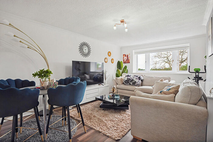 2 Bedroom Apartment For Sale In Easterhouse Road, Easterhouse, G34
