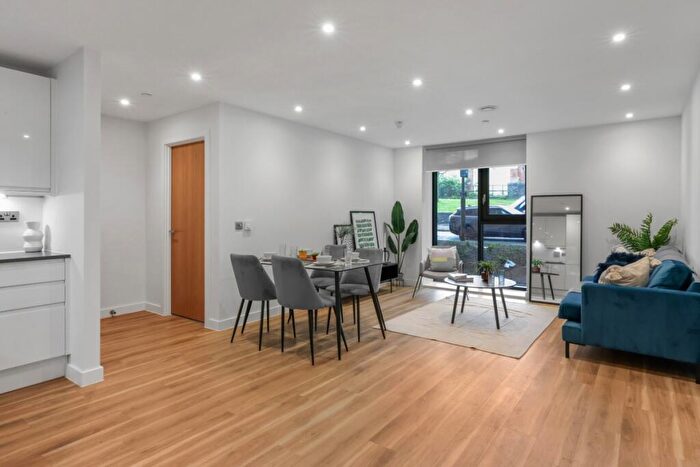 2 Bedroom Flat To Rent In Castle Park View, Castle Street, Bristol, BS2