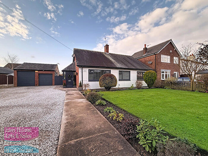 3 Bedroom Detached Bungalow For Sale In Leyland Lane, Leyland, PR25