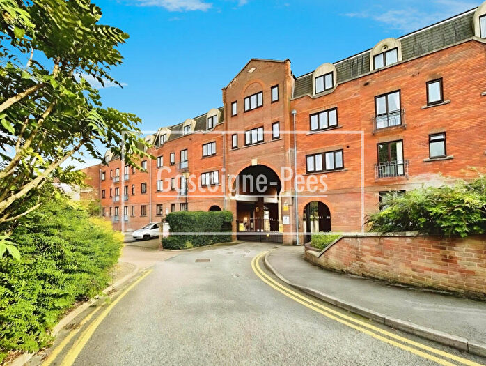 2 Bedroom Flat To Rent In Greys Court, Sidmouth Street, Reading, RG1