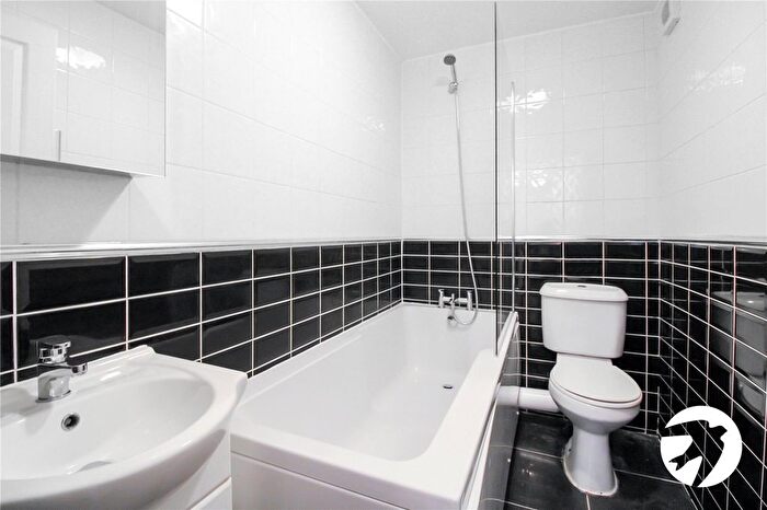 1 Bedroom Flat To Rent In Florence Nightingale House, Albacore Crescent, Lewisham, London, SE13
