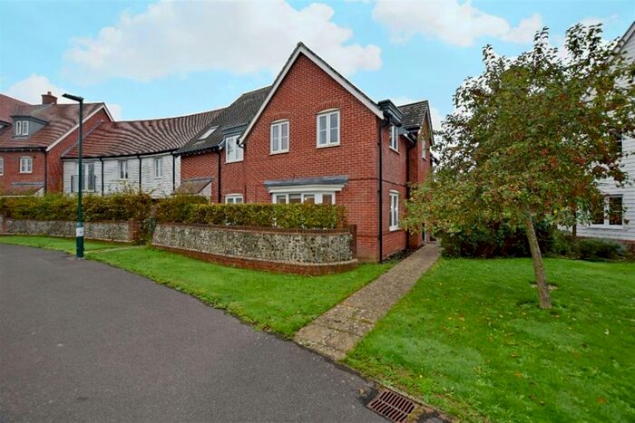 3 Bedroom End Of Terrace House To Rent In Elbridge Avenue, Bognor Regis, PO21