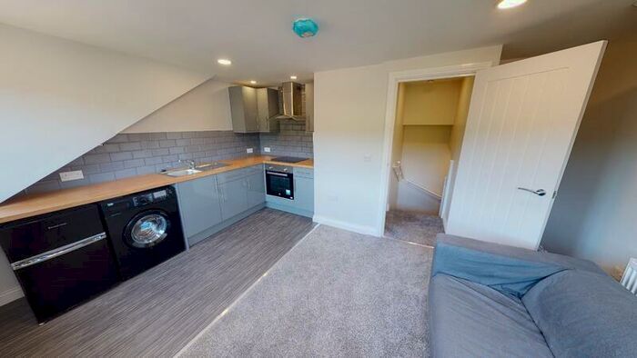 1 Bedroom Flat To Rent In Meanwood Road, Meanwood, Leeds, LS7