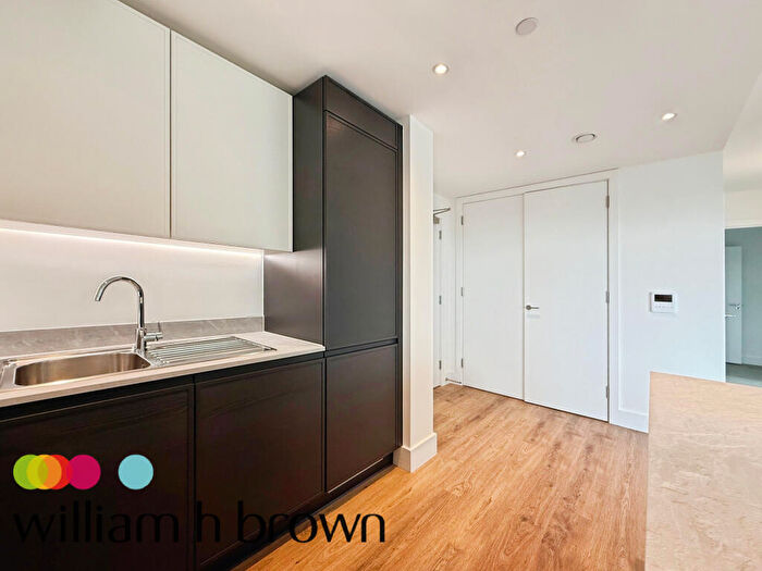 2 Bedroom Flat To Rent In Burnt Mill, Harlow, CM20