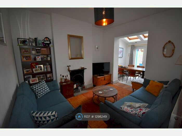 2 Bedroom Terraced House To Rent In Mortimer Road, Cardiff CF11