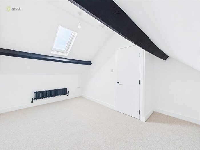 3 Bedroom End Of Terrace House For Sale In Glascote Road, Glascote, B77