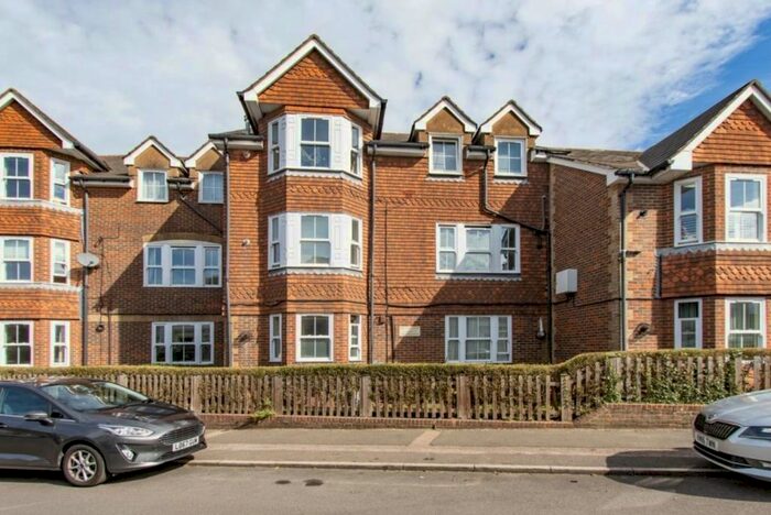 1 Bedroom Flat To Rent In Whitefield Road, Tunbridge Wells, TN4