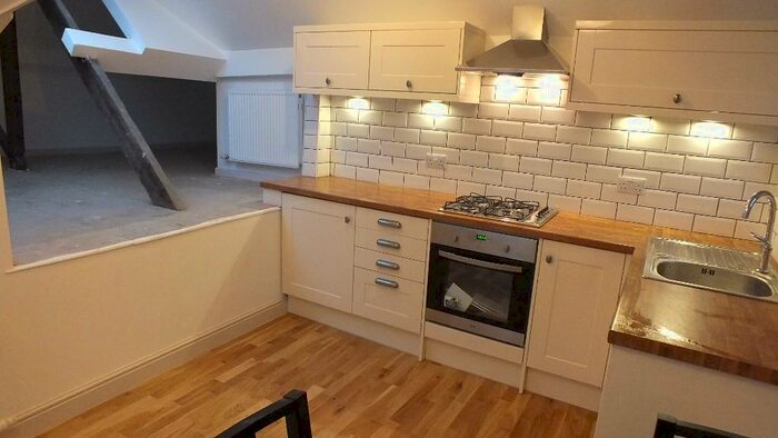 2 Bedroom Apartment To Rent In Sandfield Avenue, Leeds, LS6