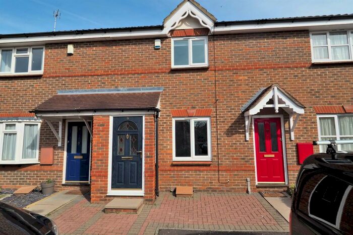 2 Bedroom Terraced House To Rent In Maybury Close, Loughton, IG10