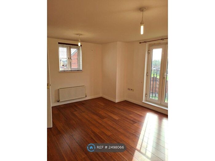 2 Bedroom Flat To Rent In Heather Gardens, North Hykeham, Lincoln, LN6