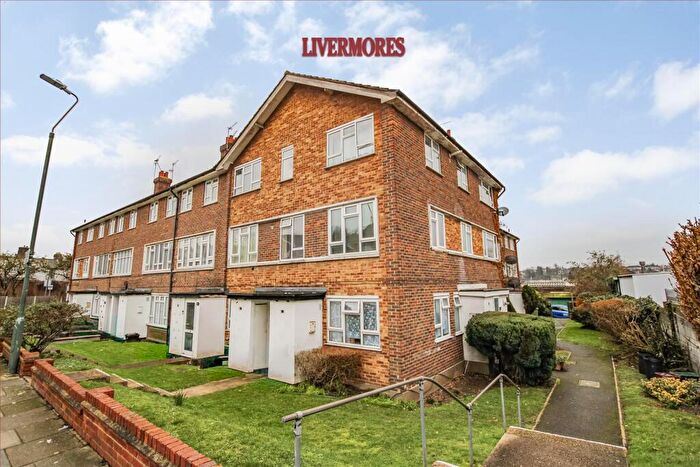2 Bedroom Maisonette To Rent In Bexley Lane, Crayford, Dartford, DA1