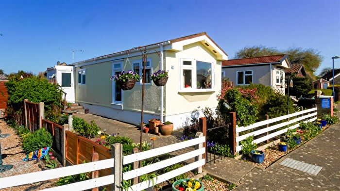 2 Bedroom Park Home For Sale In Main Road, Yapton, Arundel, BN18