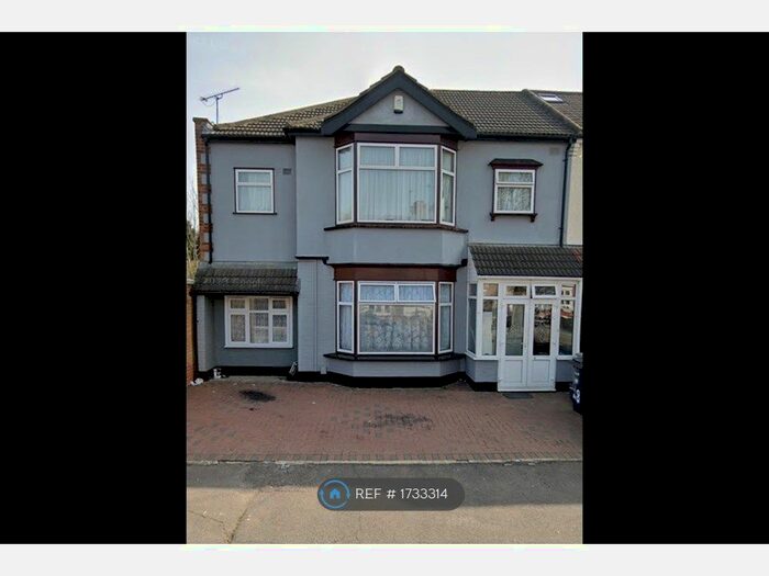 5 Bedroom Semi-Detached House To Rent In Ilford, Ilford, IG1