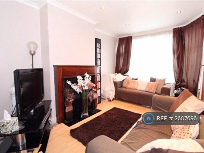 2 Bedroom Terraced House To Rent In Howard Avenue, Bexley, DA5