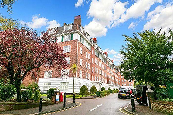 2 Bedroom Flat To Rent In Richmond Hill Court, Richmond, TW10