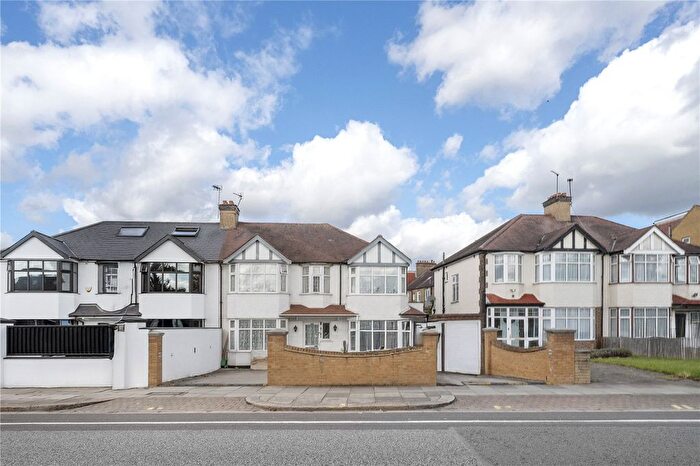 6 Bedroom Semi-detached House For Sale In Ridge Avenue, Winchmore Hill, N21