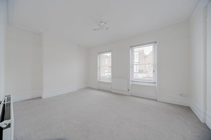 1 Bedroom Flat To Rent In Myddleton Road, London, N22