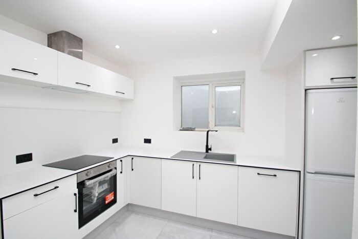 2 Bedroom Flat To Rent In Leicester Road, Croydon, CR0