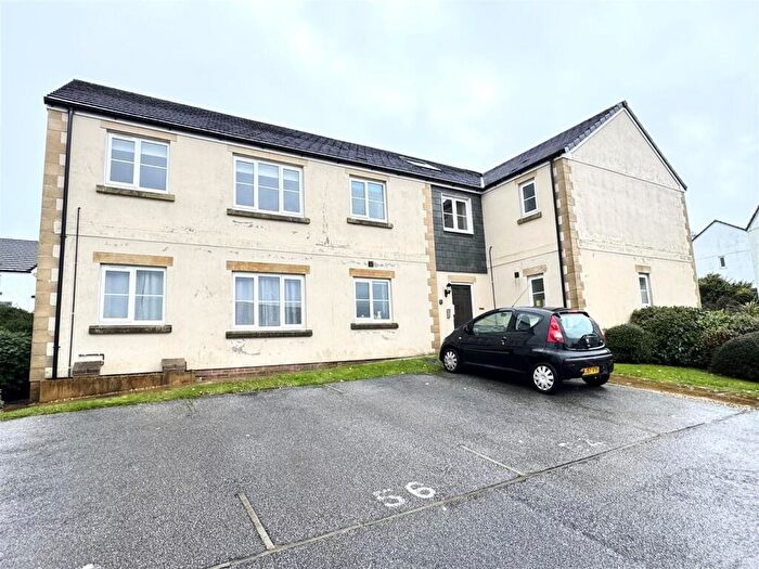 2 Bedroom Flat For Sale In Mountside Road, Par, PL24
