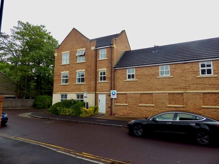 2 Bedroom Flat To Rent In Wren Close, Stapleton, Bristol, BS16