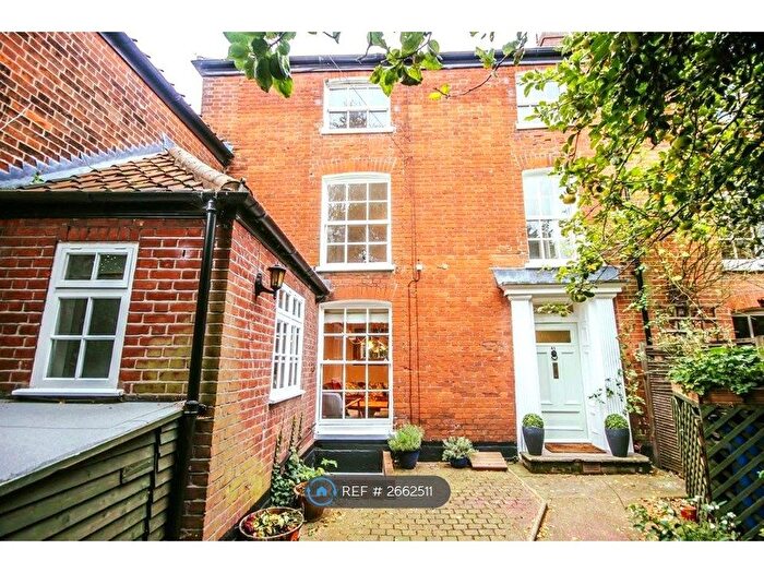 3 Bedroom End Of Terrace House To Rent In St. Stephens Square, Norwich, NR1