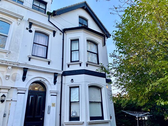 1 Bedroom Flat To Rent In St Georges Road, Selden, Worthing, BN11