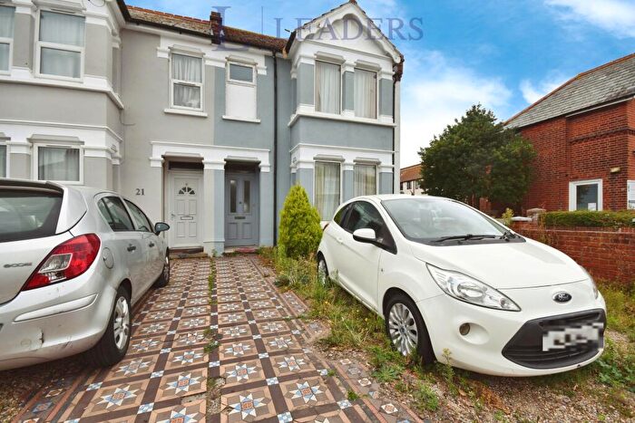 4 Bedroom End Of Terrace House To Rent In Wellesley Road, Close To Station, CO15