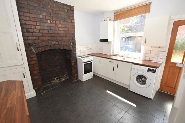 3 Bedroom House To Rent In Rushdale Avenue, Meersbrook, S8