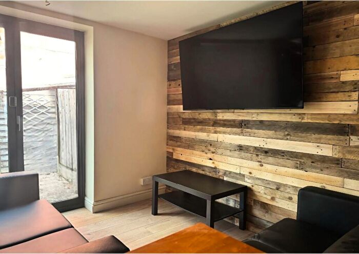 5 Bedroom Semi-Detached House To Rent In Edward Road, Canterbury, Kent, CT1