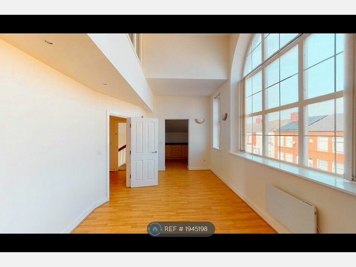 3 Bedroom Flat To Rent In Cambridge Court, Ellesmere Port, CH65