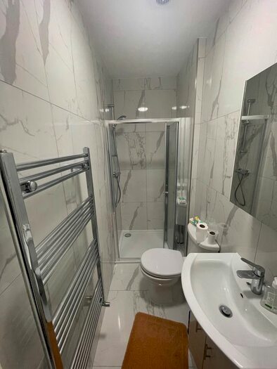2 Bedroom Flat To Rent In Deansbrook Road, Edgware, HA8
